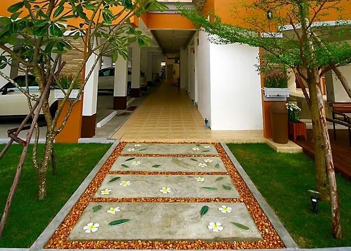 At Phetkasem 3*
